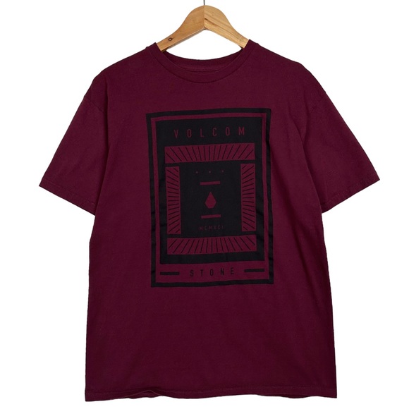 Volcom Burgundy MCMXCI Stone Age Graphic Crewneck Short Sleeve Boxy Tee Shirt M - Picture 5 of 5